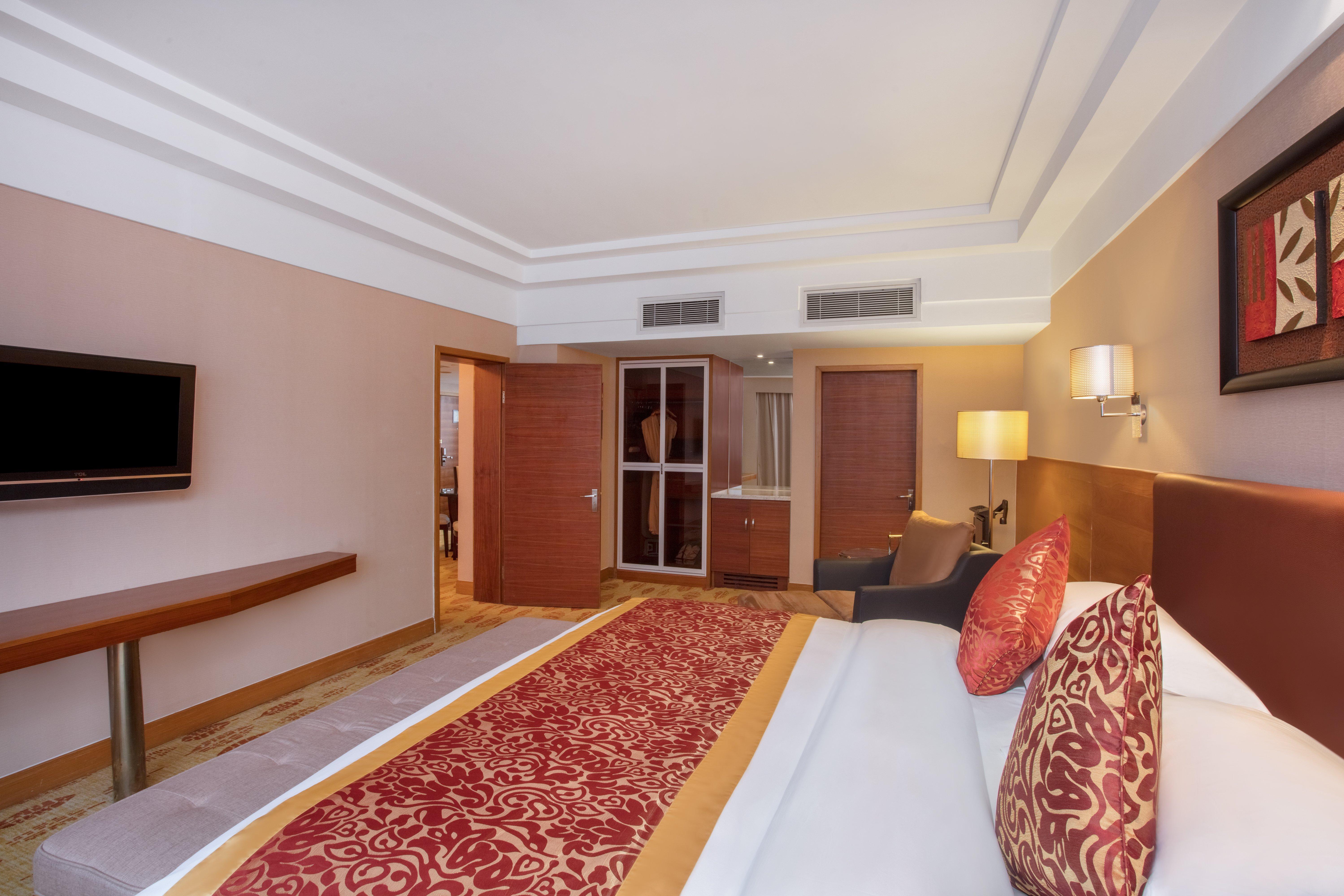 Crowne Plaza City Center Ningbo By Ihg - Near Ningbo Railway Station Exterior photo