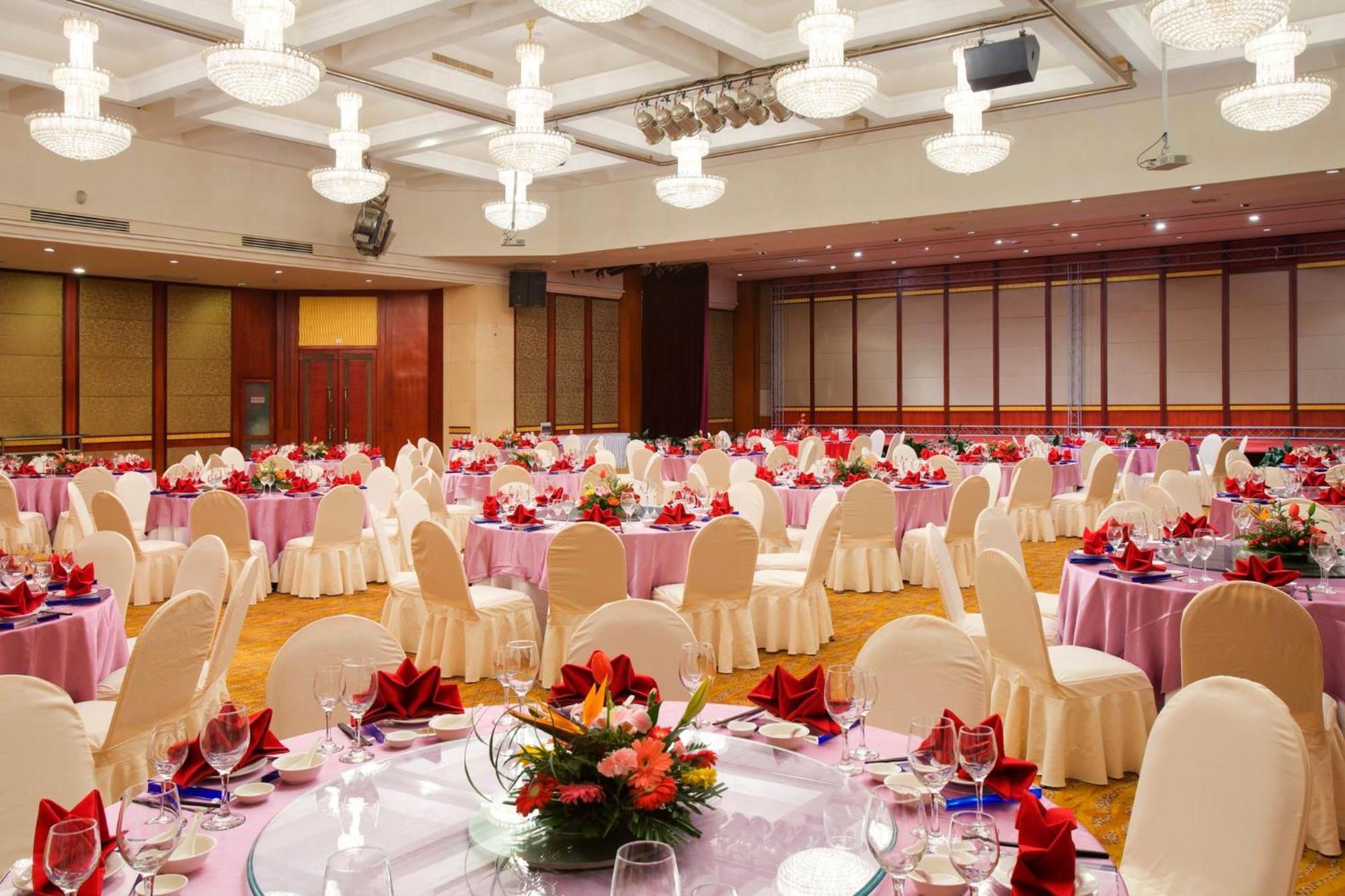 Crowne Plaza City Center Ningbo By Ihg - Near Ningbo Railway Station Exterior photo
