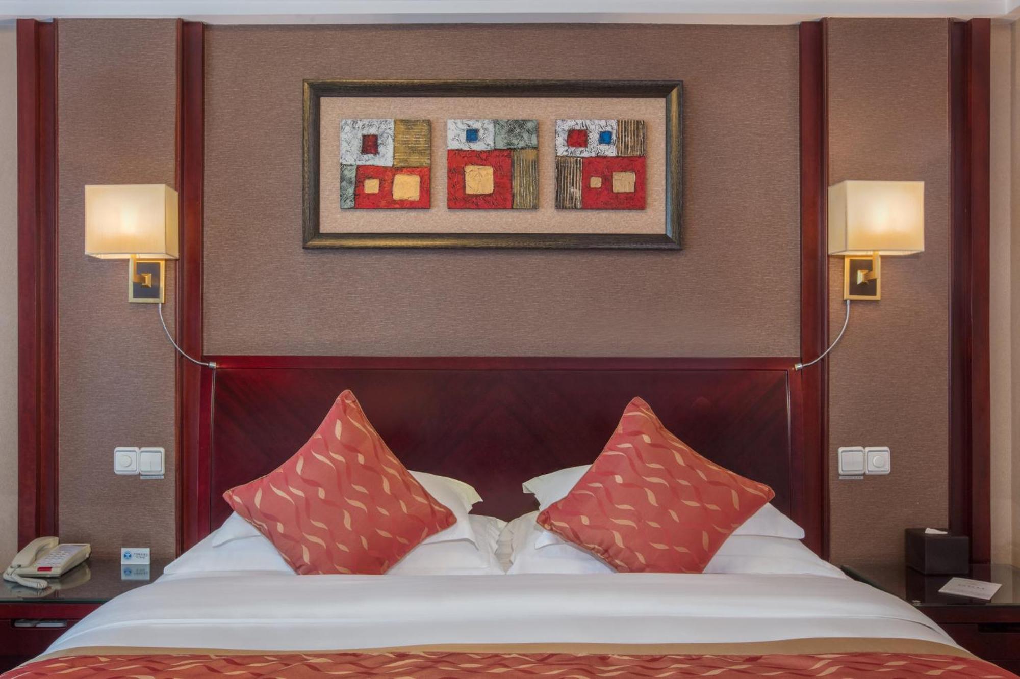 Crowne Plaza City Center Ningbo By Ihg - Near Ningbo Railway Station Exterior photo